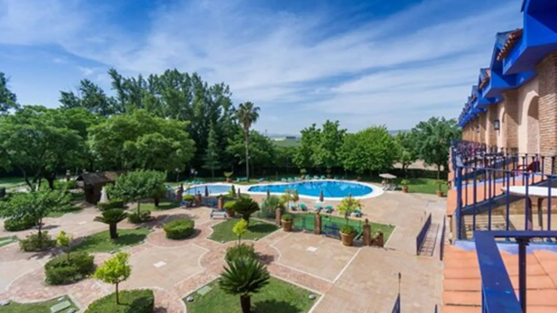 Hotel Fuente Las Piedras Cabra 4*,