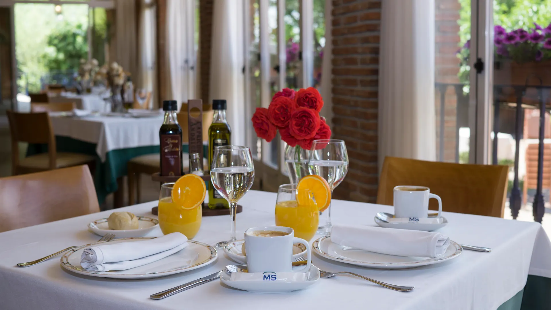 Hotel Fuente Las Piedras Cabra 4*,