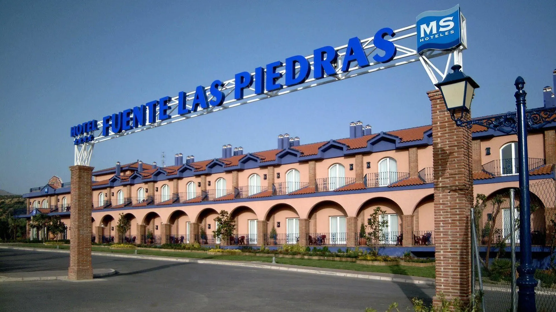Hotel Fuente Las Piedras Cabra 4*,